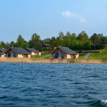 Ferienhaus Ferienhaus Für Bis Zu 4 Personen Zur Seeseite - [#125261] *